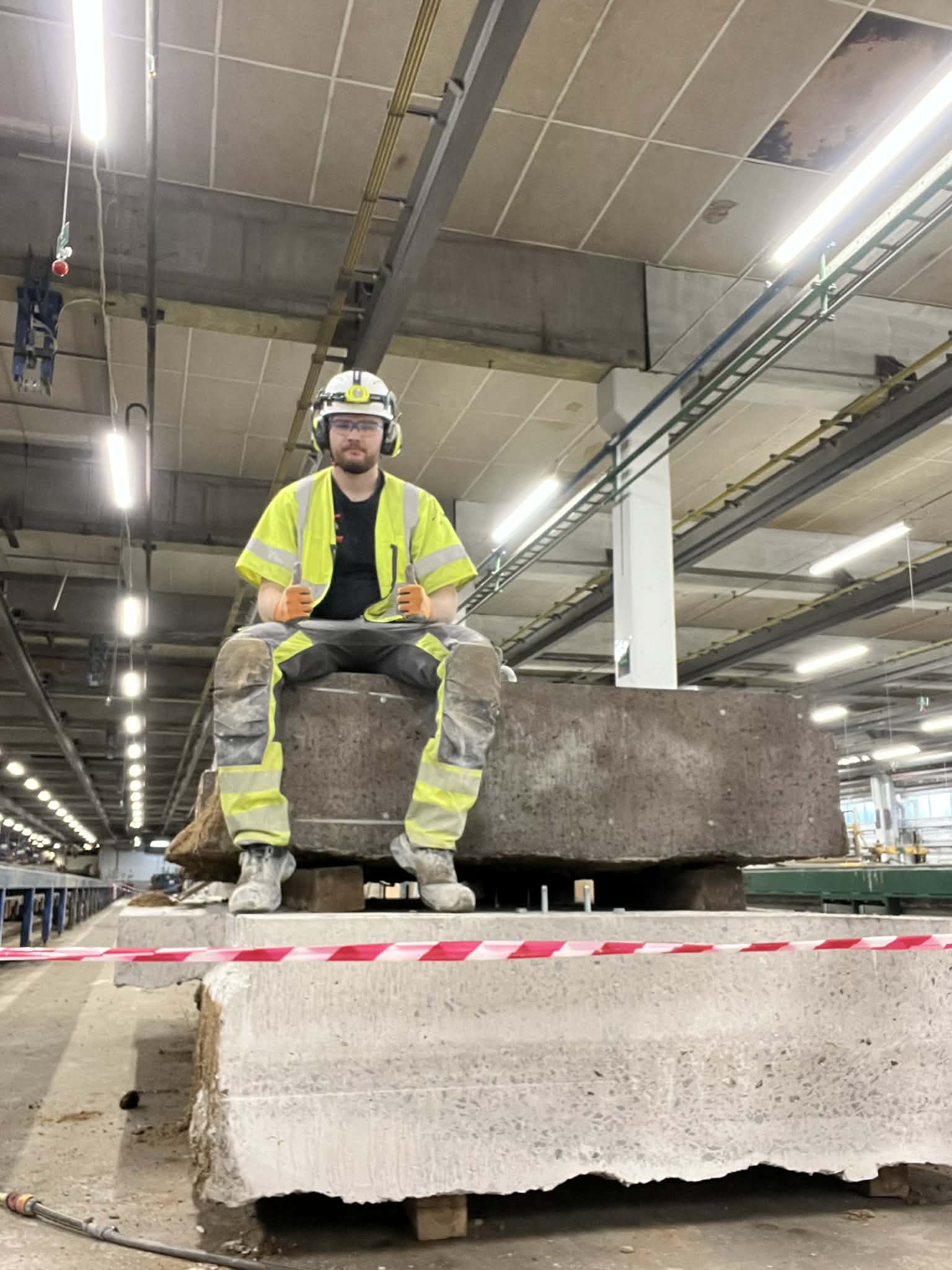 Rivning i industrilokal